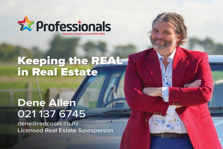 Photo of property in 27 Glenda Place, Seaward Bush, 9812