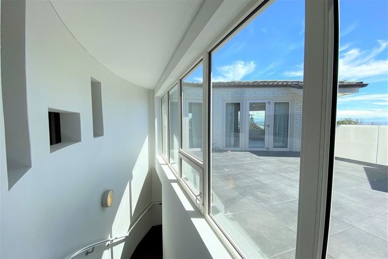 Photo of property in 21 Tuawera Terrace, Clifton, Christchurch, 8081
