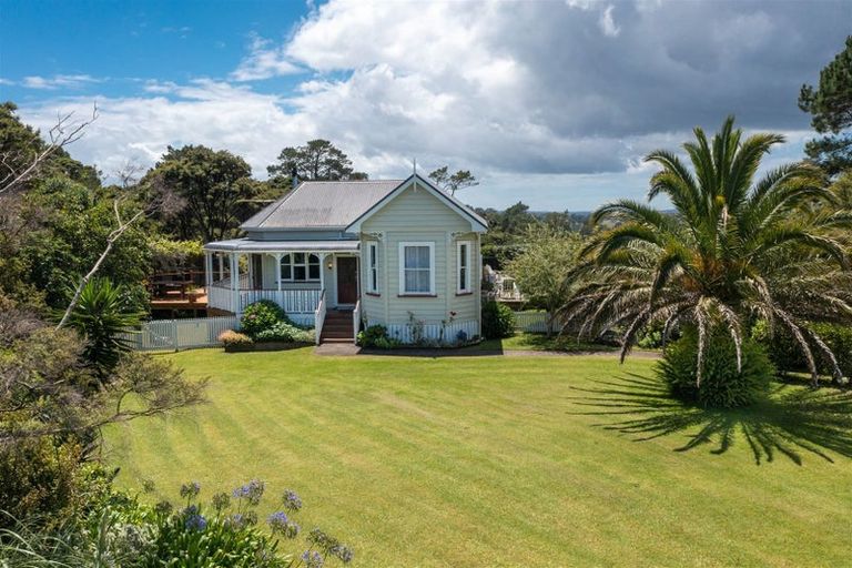 Photo of property in 43 Sunnyvale Road, Massey, Auckland, 0614