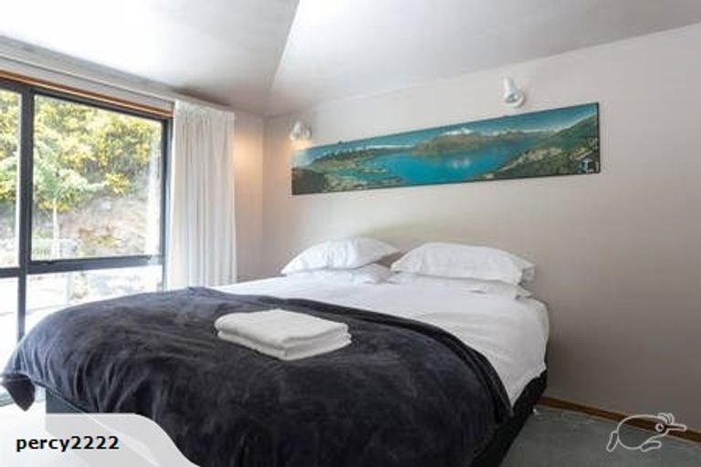 Photo of property in 12b Windsor Place, Queenstown, 9300