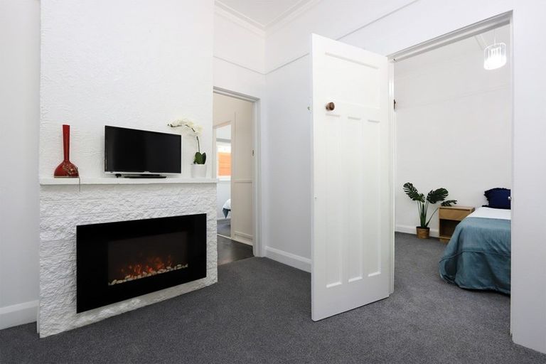 Photo of property in 120 Shakespeare Road, Bluff Hill, Napier, 4110