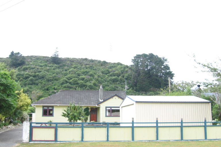 Photo of property in 19 Black Beech Street, Birchville, Upper Hutt, 5018