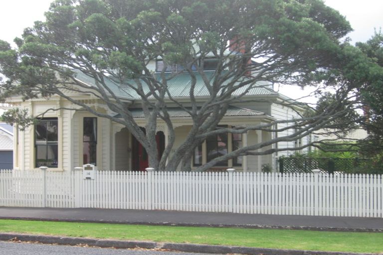 Photo of property in 14 Abbotsford Terrace, Devonport, Auckland, 0624