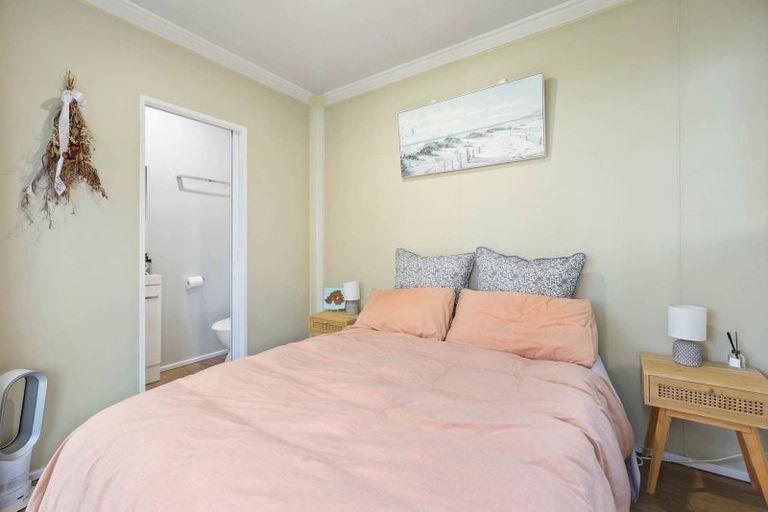 Photo of property in 3/132 Onewa Road, Northcote, Auckland, 0627