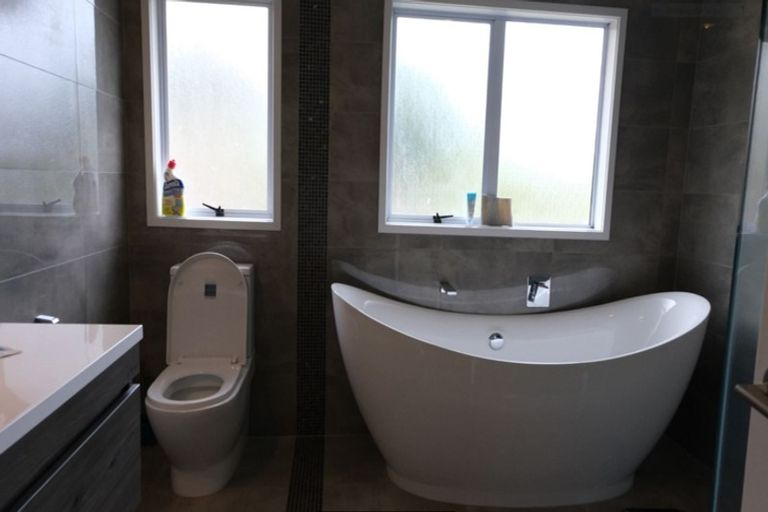 Photo of property in 4 Shannon Place, Torbay, Auckland, 0630