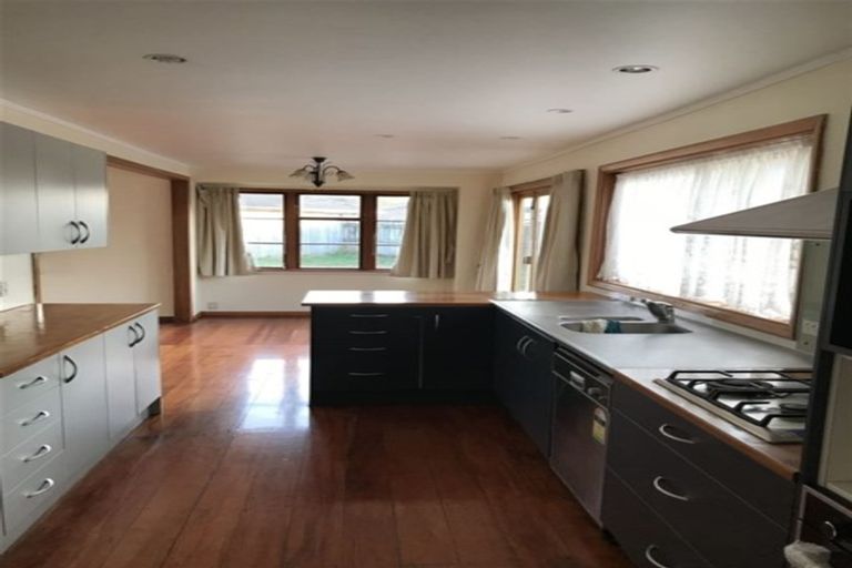 Photo of property in 11 Ramwall Place, Weymouth, Auckland, 2103