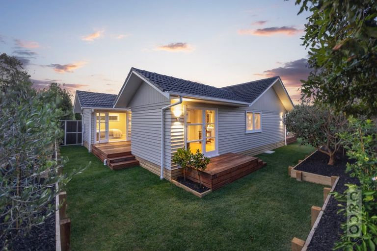 Photo of property in 2 Queen Street, Riverhead, 0820