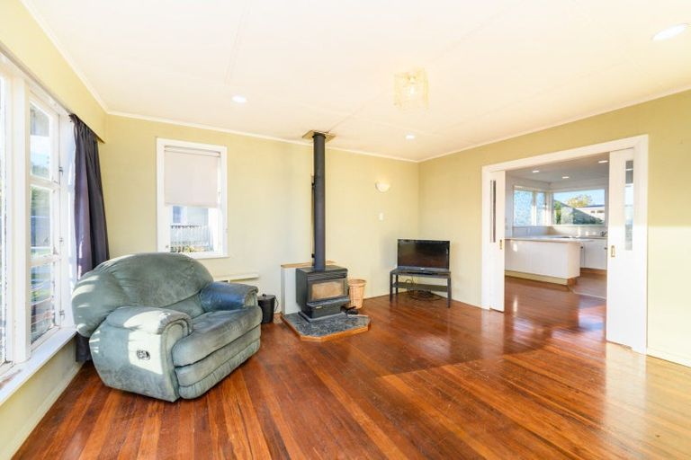 Photo of property in 17 Mcclure Street, Feilding, 4702