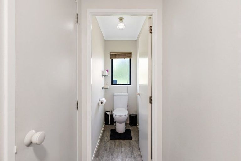 Photo of property in 20 Charles Cross Street, Longburn, Palmerston North, 4412