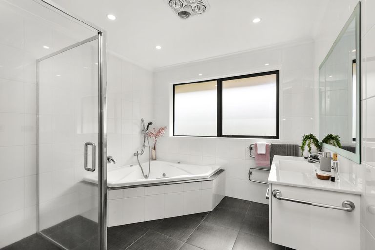 Photo of property in 5 Mosslea Court, Rototuna North, Hamilton, 3210