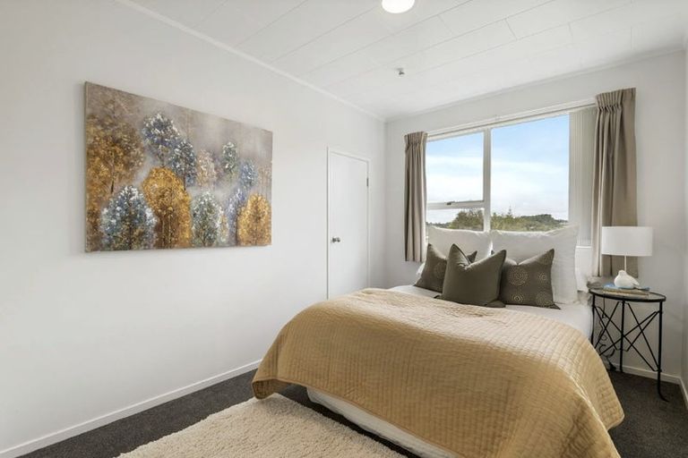 Photo of property in 1/21 Bonito Place, Bayview, Auckland, 0629
