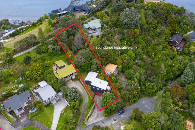 Photo of property in 17 Hillside Crescent, Leigh, 0985