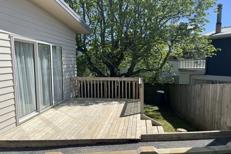 Photo of property in 9b Mackwood Place, Birkdale, Auckland, 0626