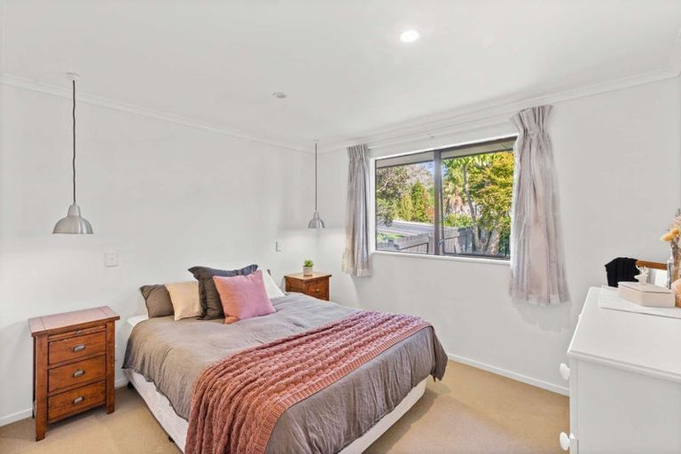 Photo of property in 1/26 Waiora Road, Stanmore Bay, Whangaparaoa, 0932