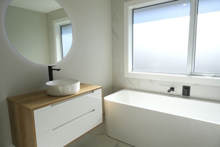 Photo of property in 140 Harakeke Drive, Wharewaka, Taupo, 3330