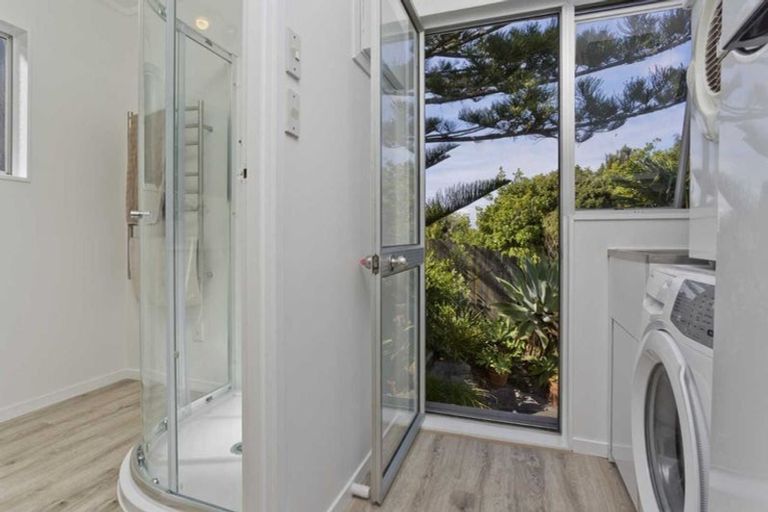 Photo of property in 2/31 Lake Road, Devonport, Auckland, 0624