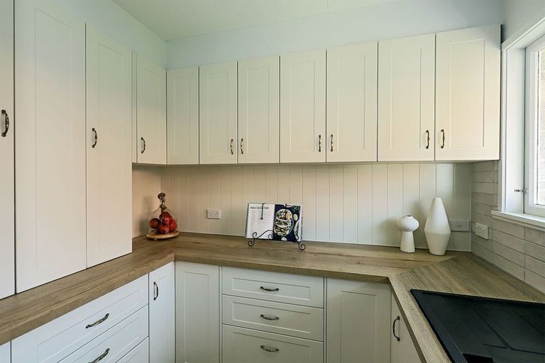 Photo of property in 2/707 York Street, Mahora, Hastings, 4120