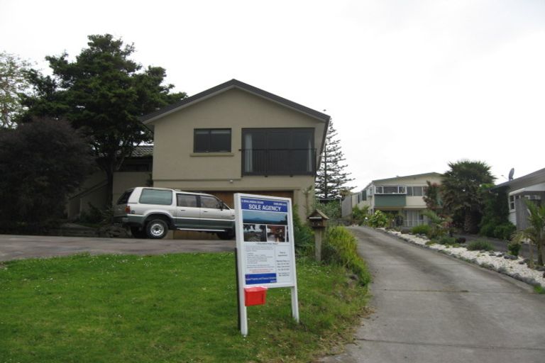Photo of property in 1/5 Zealandia Road, Manly, Whangaparaoa, 0930