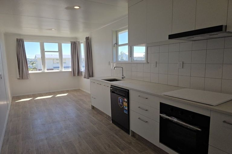 Photo of property in 42 Warspite Avenue, Cannons Creek, Porirua, 5024