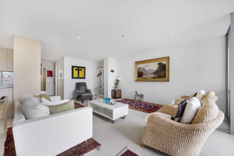 Photo of property in Sanctum Apartment, 10 Ebor Street, Te Aro, Wellington, 6011