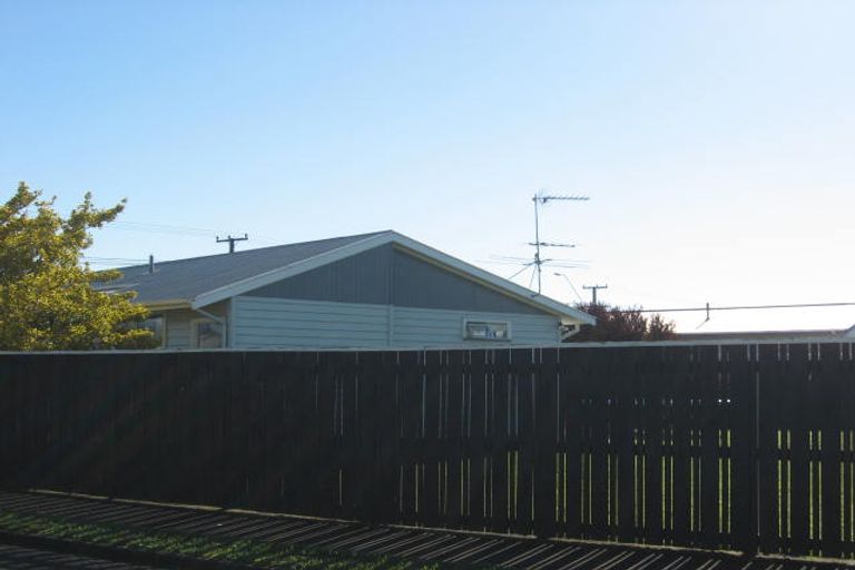 Photo of property in 1 Diamond Street, Carterton, 5713