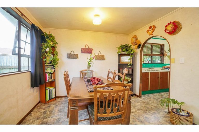 Photo of property in 94 Dunbeath Crescent, Kew, Invercargill, 9812