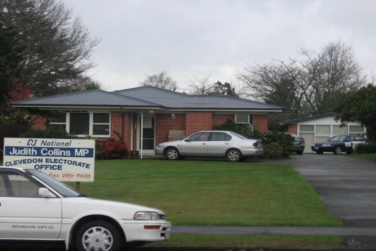 Photo of property in 341 Great South Road, Papakura, 2110