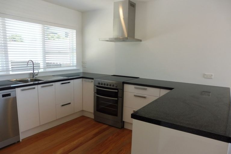 Photo of property in 12 Ngaio Avenue, Mangere Bridge, Auckland, 2022