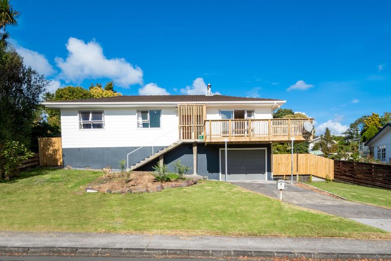 Photo of property in 3 Dallow Place, Henderson, Auckland, 0612