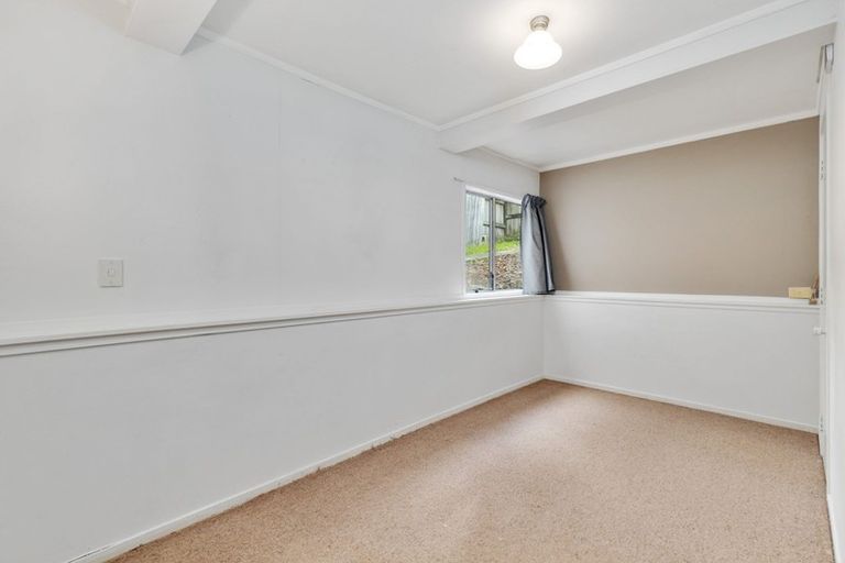 Photo of property in 2/12 Scarlock Avenue, Browns Bay, Auckland, 0630