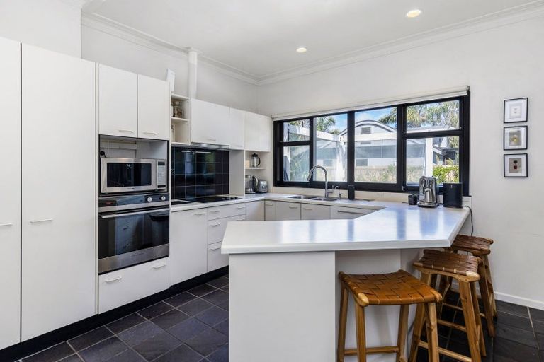 Photo of property in 9 Glamis Avenue, Manly, Whangaparaoa, 0930