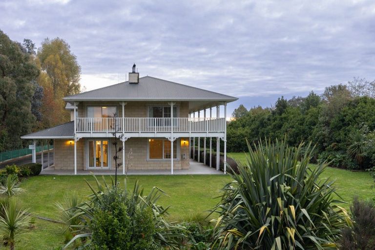 Photo of property in 114 Polson Hill Drive, Aokautere, Palmerston North, 4471