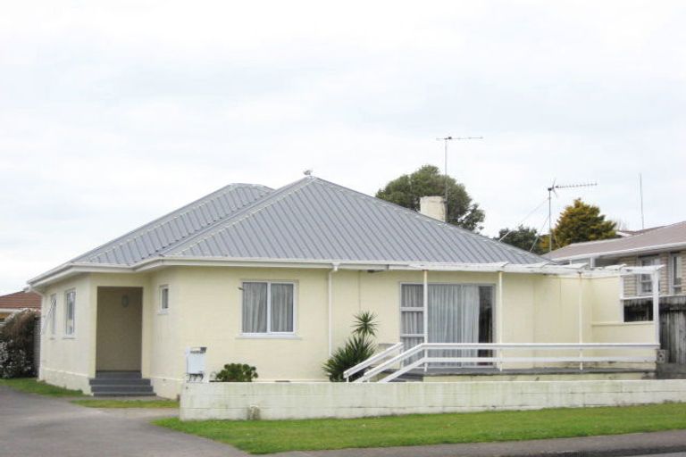 Photo of property in 179 Mangorei Road, Merrilands, New Plymouth, 4312