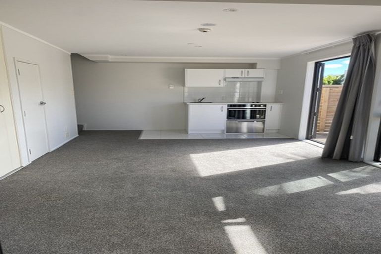 Photo of property in 24a/30 Westward Ho, Glen Eden, Auckland, 0602