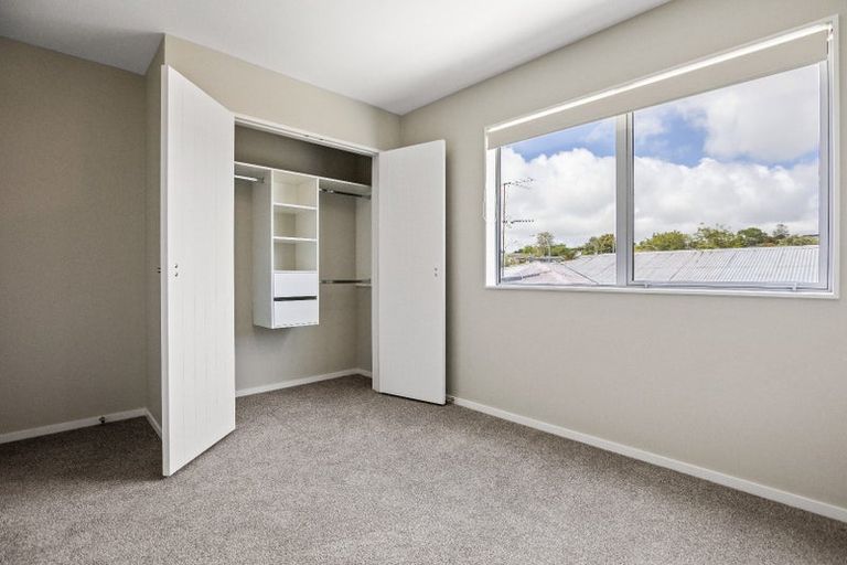 Photo of property in 47b Gossamer Drive, Pakuranga Heights, Auckland, 2010