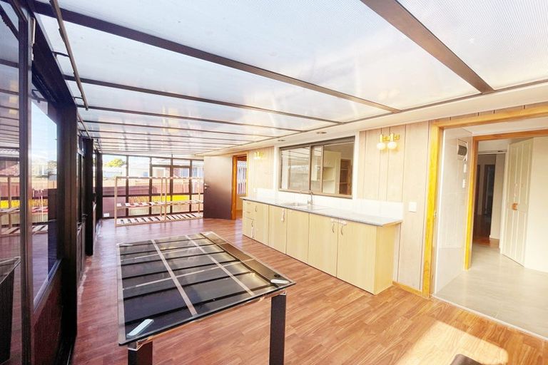 Photo of property in 43 Mclean Avenue, Papatoetoe, Auckland, 2025