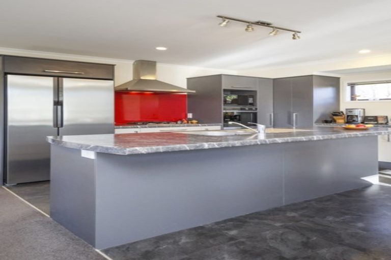 Photo of property in 4 Northbrook Court, Roslyn, Palmerston North, 4414