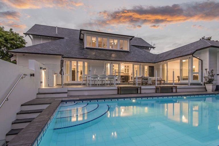 Photo of property in 96a Glandovey Road, Fendalton, Christchurch, 8052