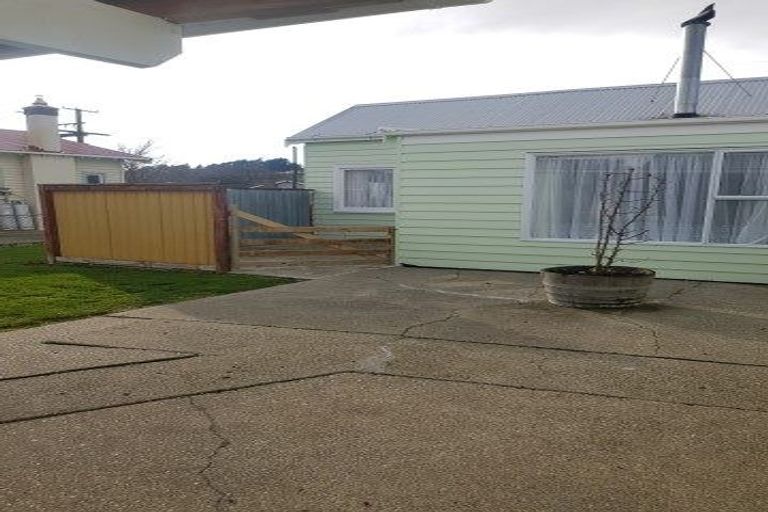 Photo of property in 44 Hamilton Street, East Gore, Gore, 9710