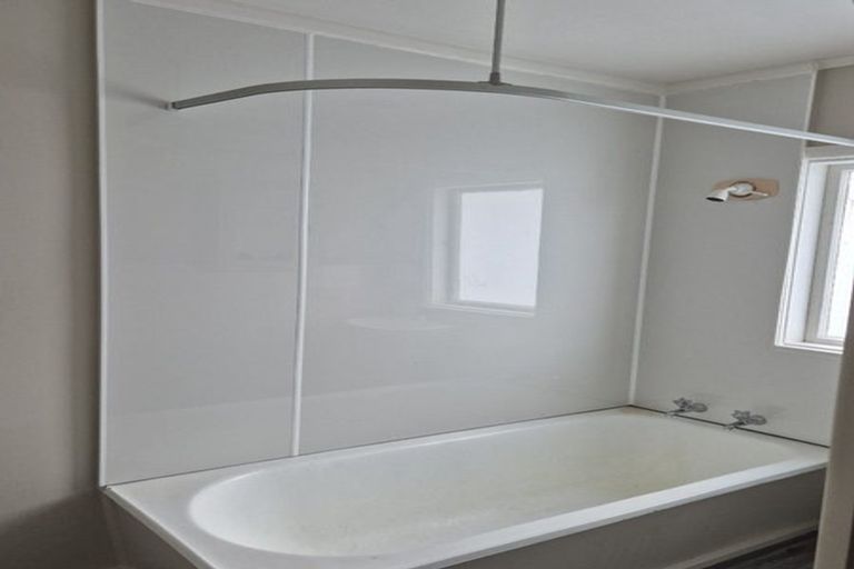 Photo of property in 2 York Street, Kaiti, Gisborne, 4010