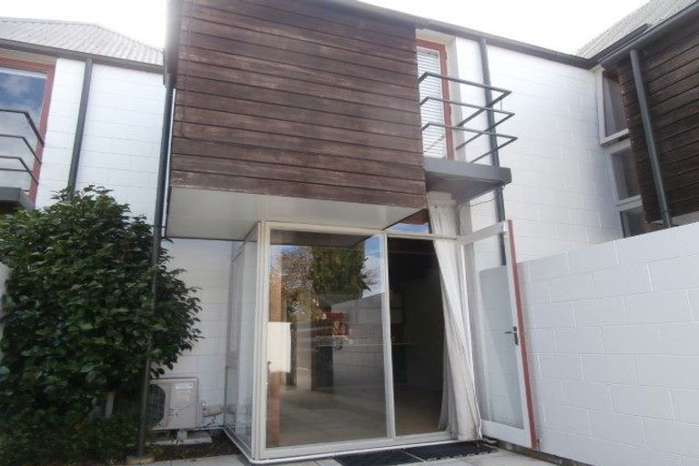 Photo of property in 2/30 Clissold Street, Merivale, Christchurch, 8014