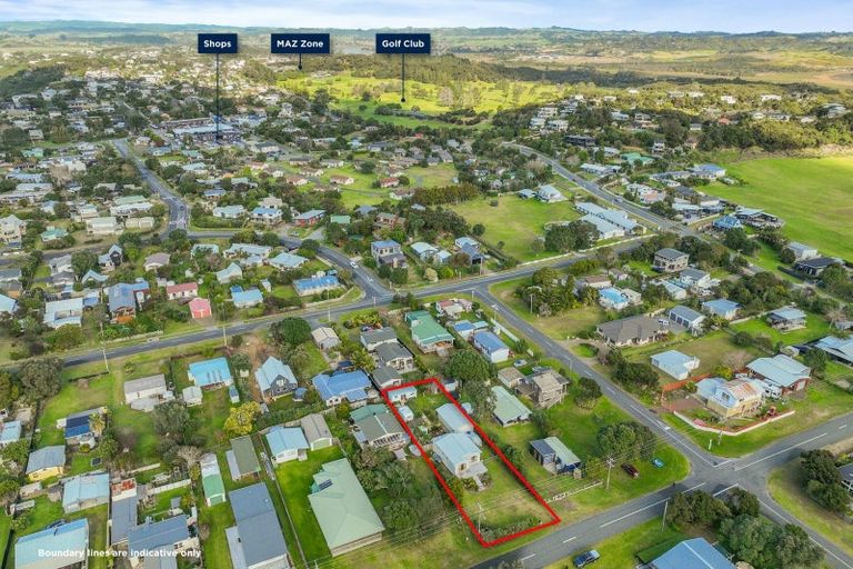 Photo of property in 10 Wharfdale Crescent, Mangawhai Heads, Mangawhai, 0505