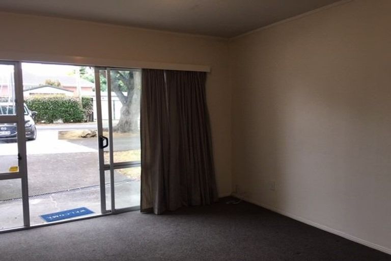 Photo of property in 1/57a Wallace Road, Papatoetoe, Auckland, 2025