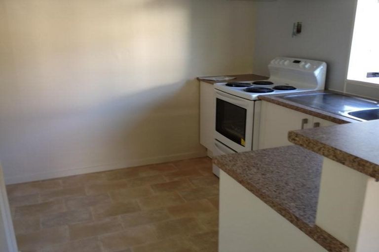 Photo of property in 1/51 Greenvalley Rise, Glenfield, Auckland, 0629