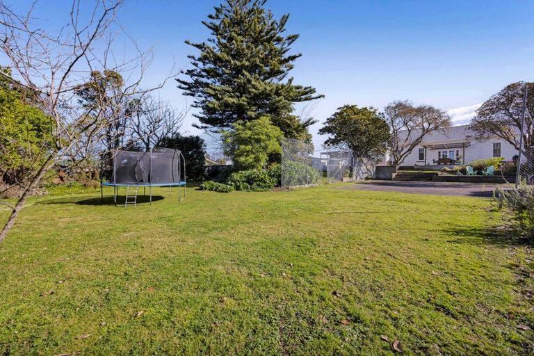 Photo of property in 33 Dives Avenue, Hawera, 4610