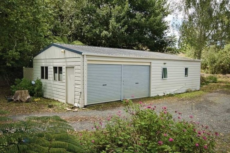 Photo of property in 65 Golding Road, Pukekohe, 2677