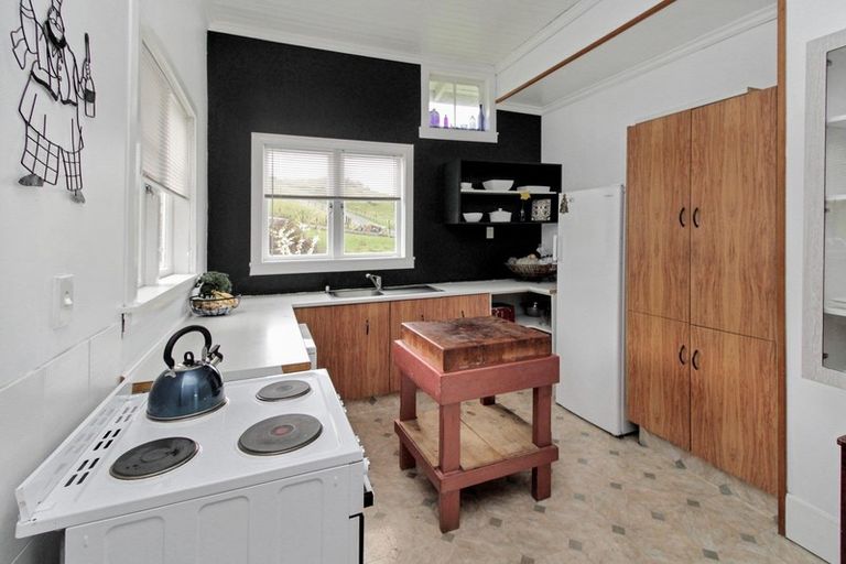 Photo of property in 114 Glengarry Road, Dannevirke, 4978