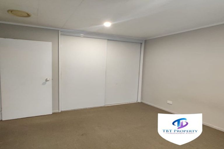 Photo of property in 21 Hakea Place, Totara Heights, Auckland, 2105