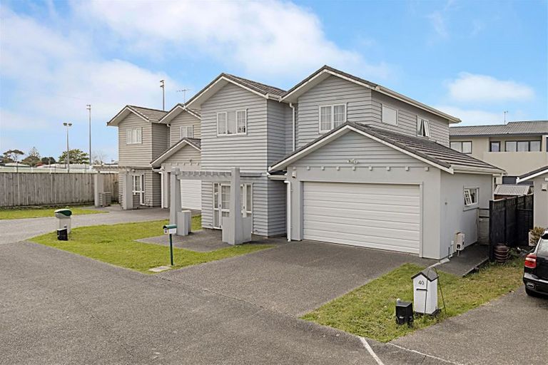 Photo of property in 38 Mulvaney Crescent, Henderson, Auckland, 0612