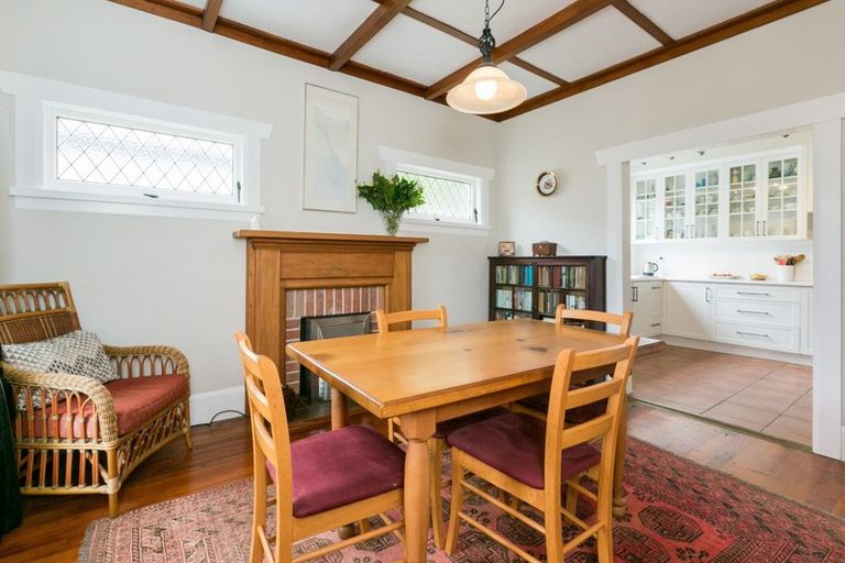 Photo of property in 10 Brewster Street, Bluff Hill, Napier, 4110